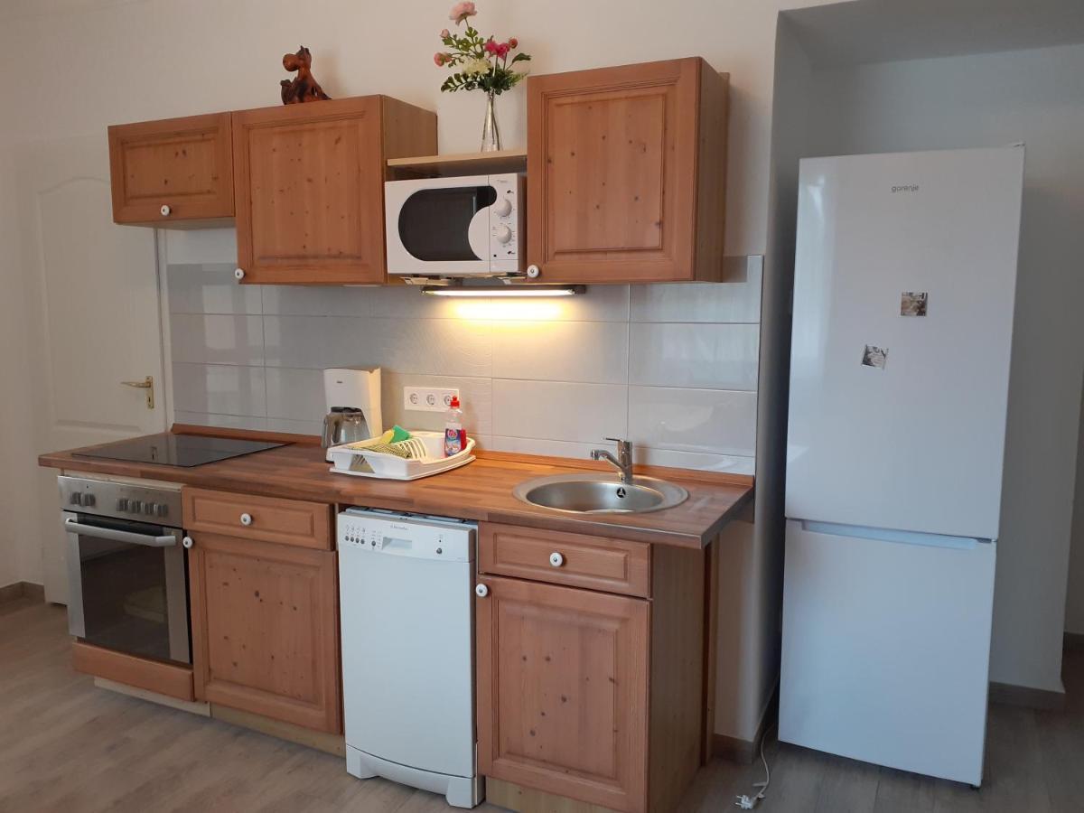 Anna Villa Balatonlelle Luaran gambar
