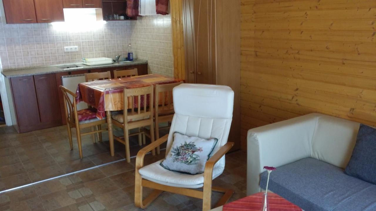 Anna Villa Balatonlelle Luaran gambar