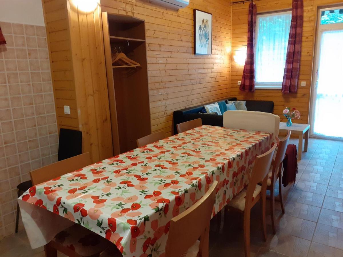Anna Villa Balatonlelle Luaran gambar