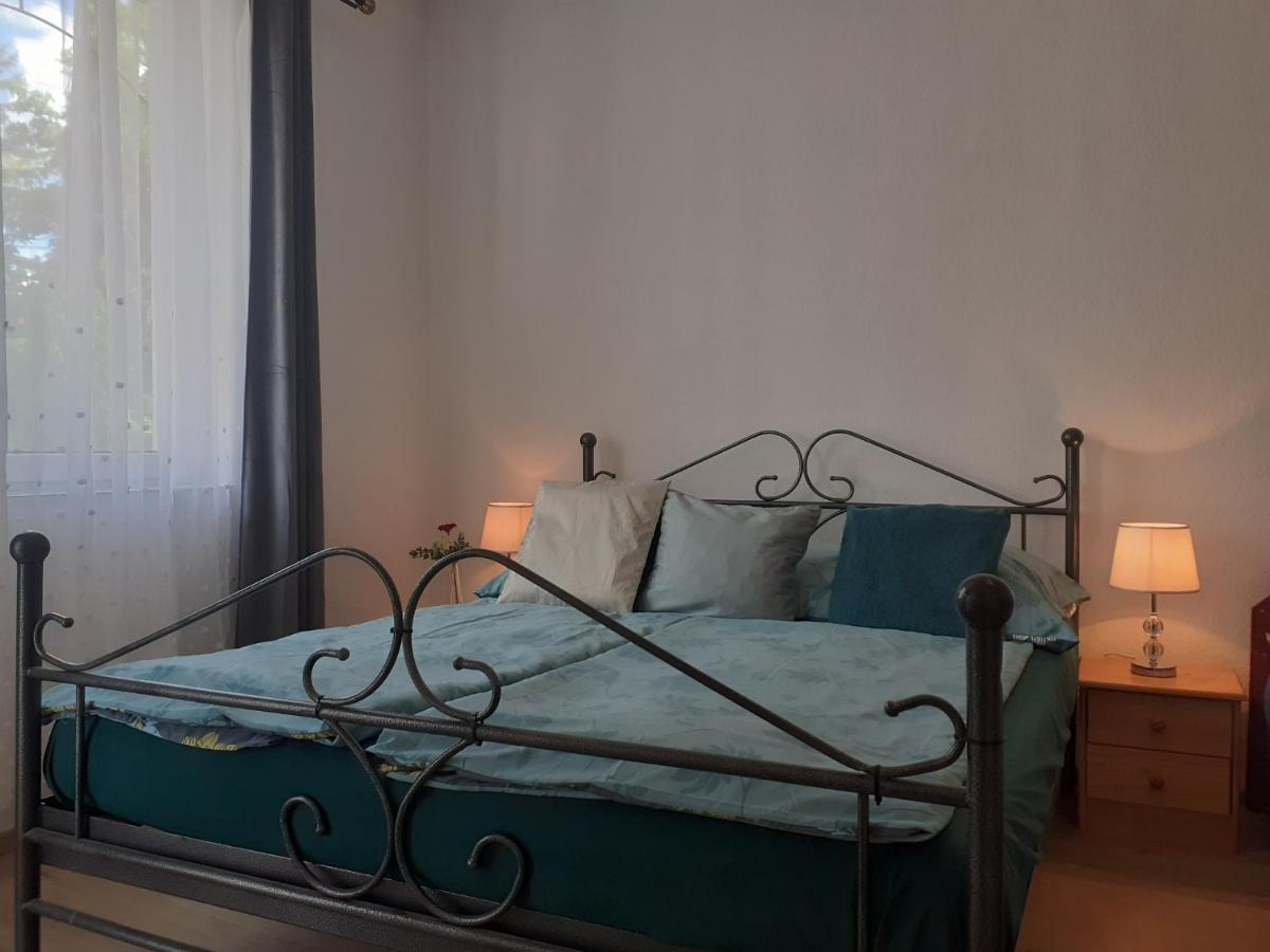 Anna Villa Balatonlelle Luaran gambar
