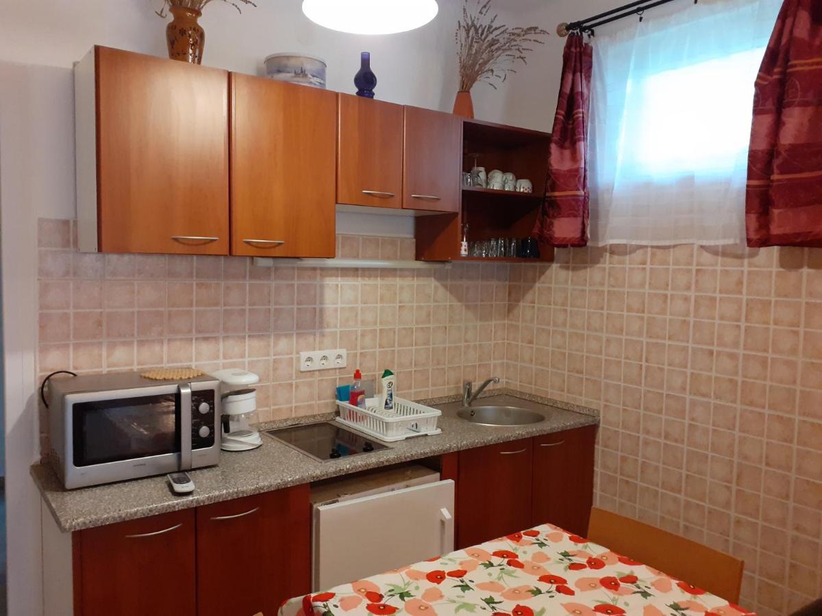 Anna Villa Balatonlelle Luaran gambar